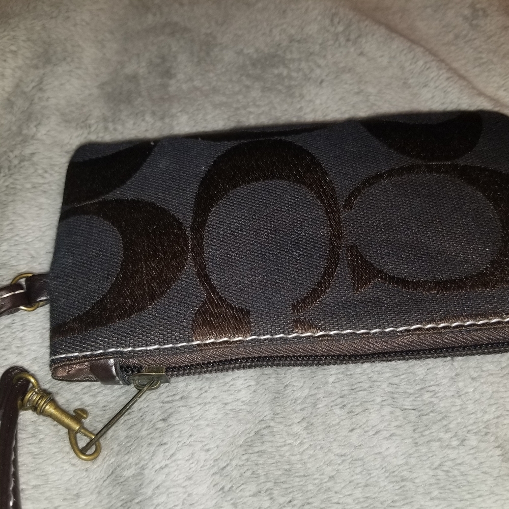 Coach Wristlet - Picture 4 of 5